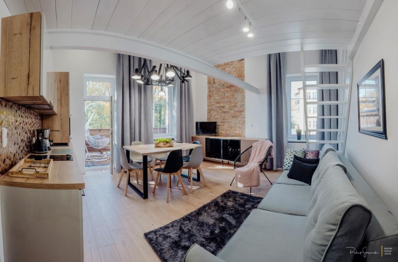 Apartament Lux Cieplice 옐레니아구라 외부 사진